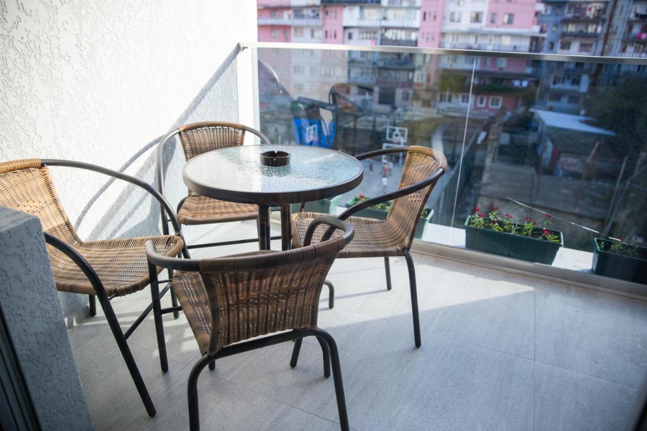 Libereco Aparthotel Batumi Exterior foto